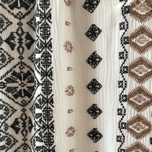 ❌SOLD❌  Women’s Peasant Dress - Picture 3 of 5